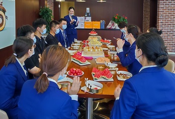 正大福林舉辦6月員工生日會(huì)